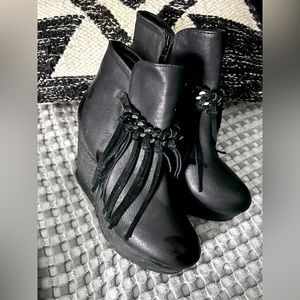 (SALE) NWOT Sbicca Bootie
